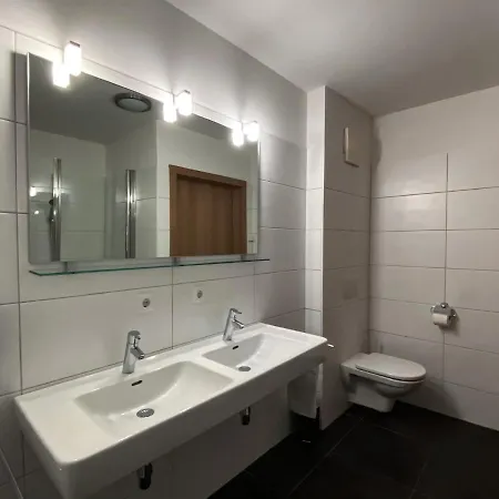 Apartment An Der Piste Kaprun