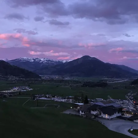 An Der Piste Апартаменты Капрун